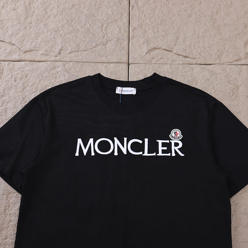 Camiseta Moncler Enfant Logo Preta