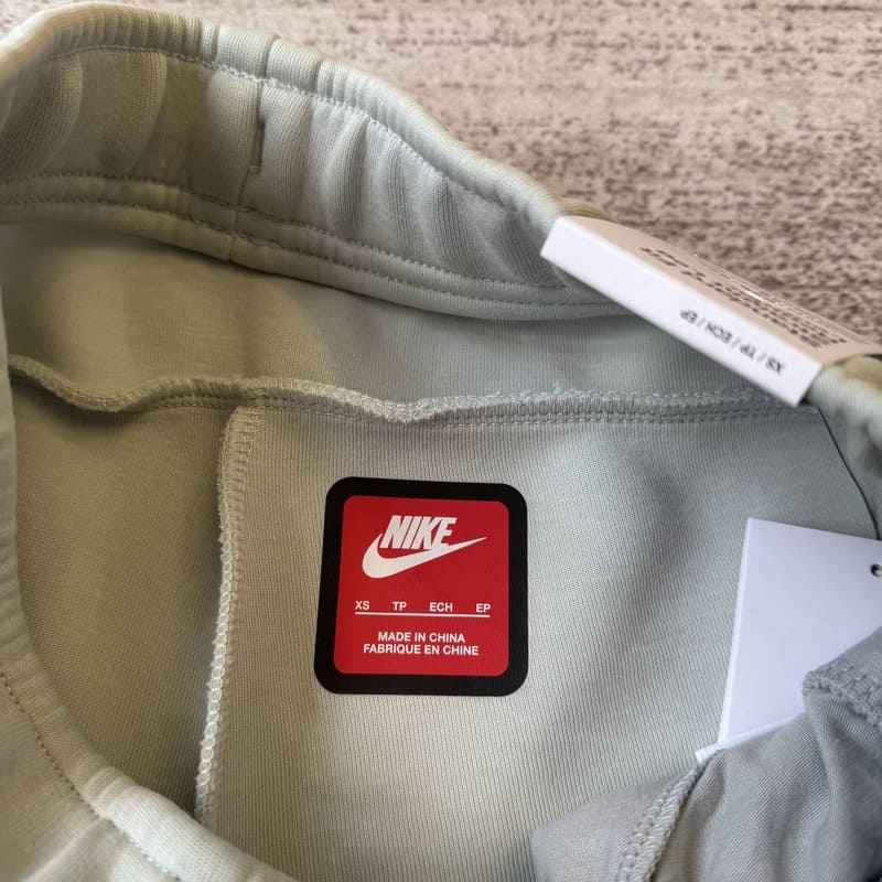 Conjunto Nike Tech Fleece Pro Wear Cinza
