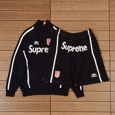 Conjunto Supreme x Umbro Zip Up Black