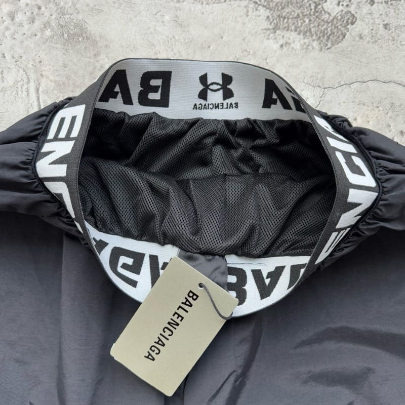 Calça Balenciaga x Under Armor Track