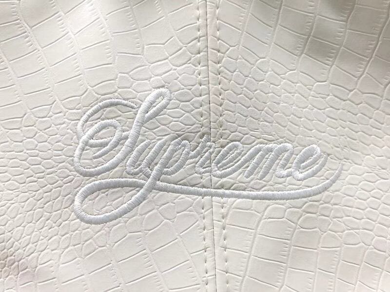 Jaqueta Supreme x Nike Varsity Branca