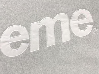 Moletom Supreme Satin Appliqué Cinza