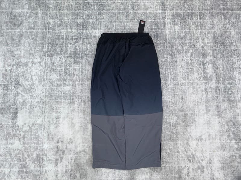 Conjunto Supreme x Umbro Gradient Track Black