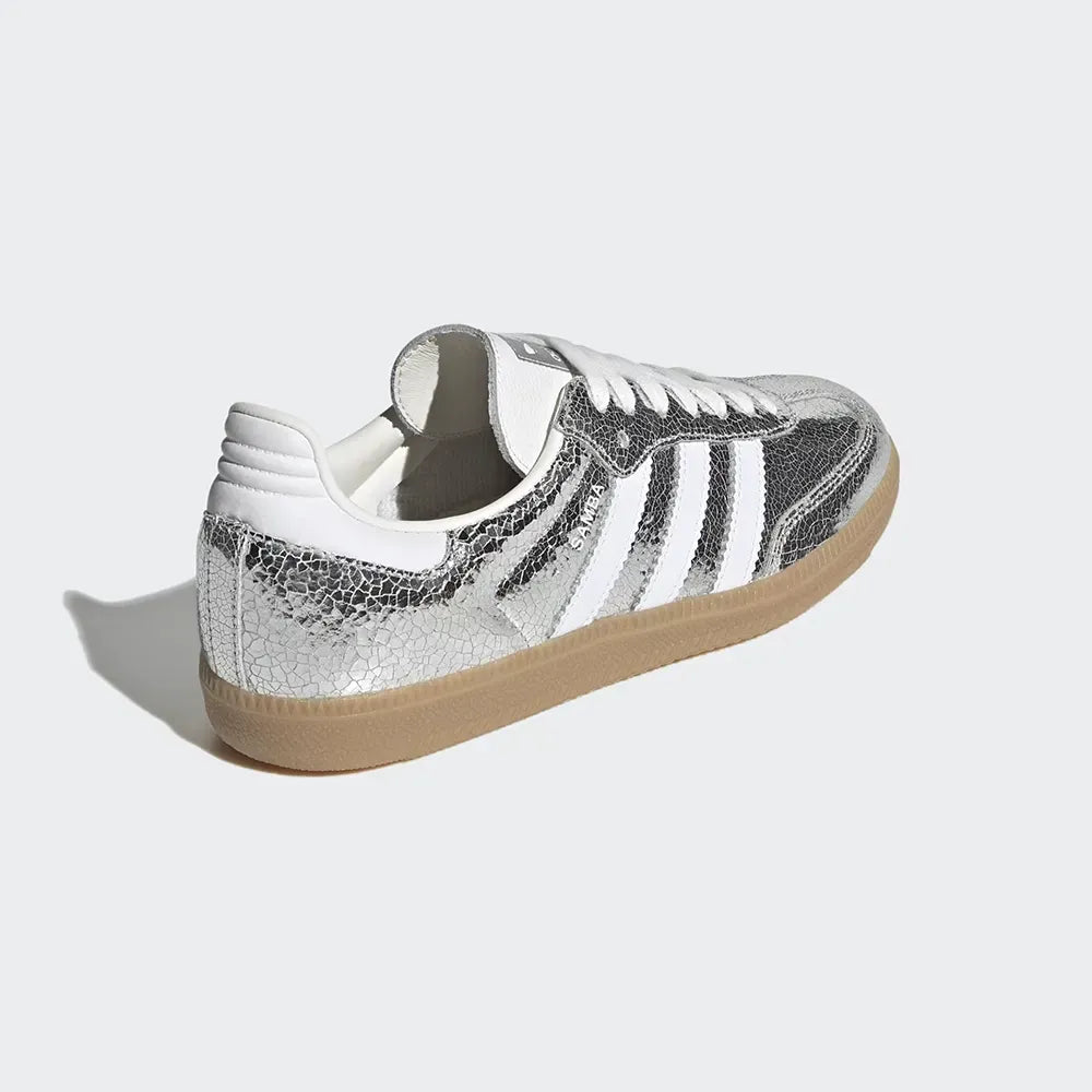 SAMBA OG Silver Metallic Cracked Leather–Confortável