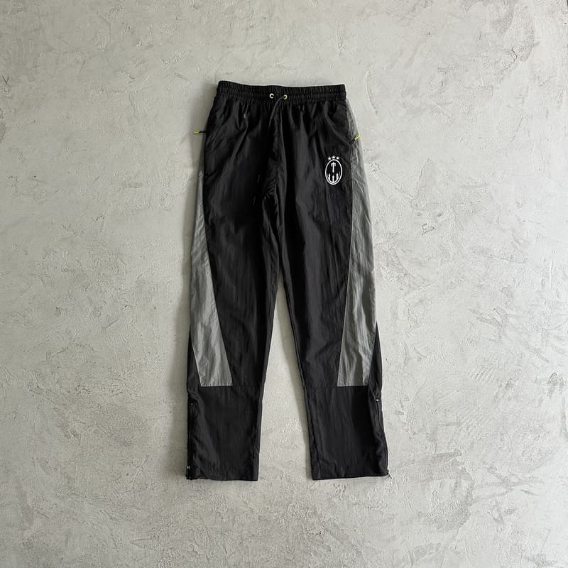 Conjunto Trapstar Irongate Football Tracksuit Preto/Cinza