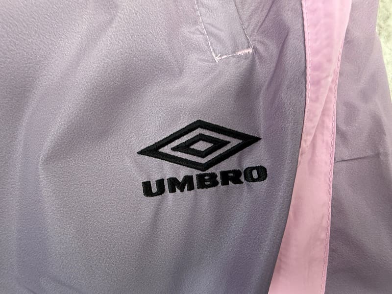 Conjunto Supreme x Umbro Gradient Track Pink