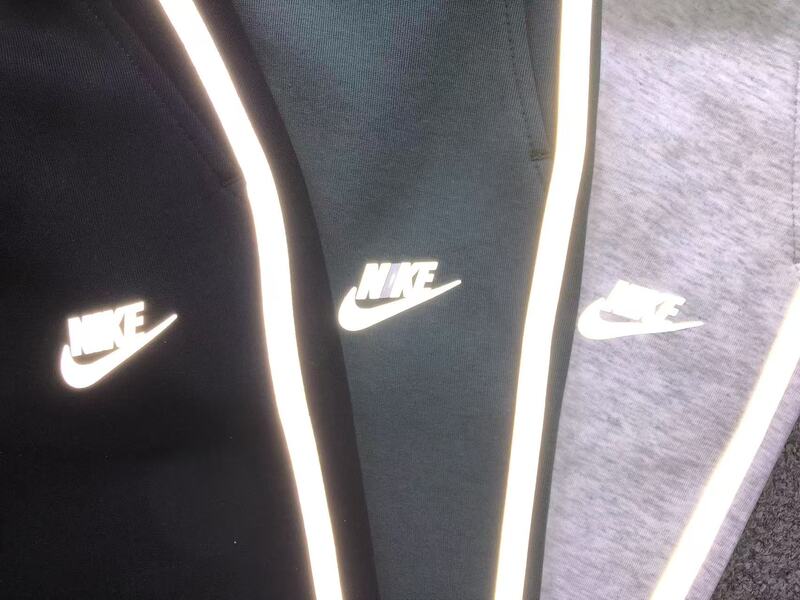 Conjunto Nike Tech Fleece Preto (Reflective)