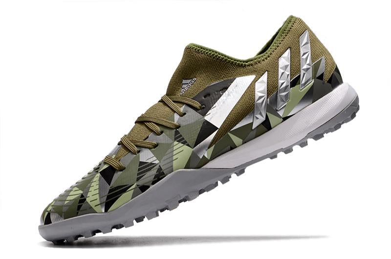Chuteira Predator Edge 3 low Society–Confortável