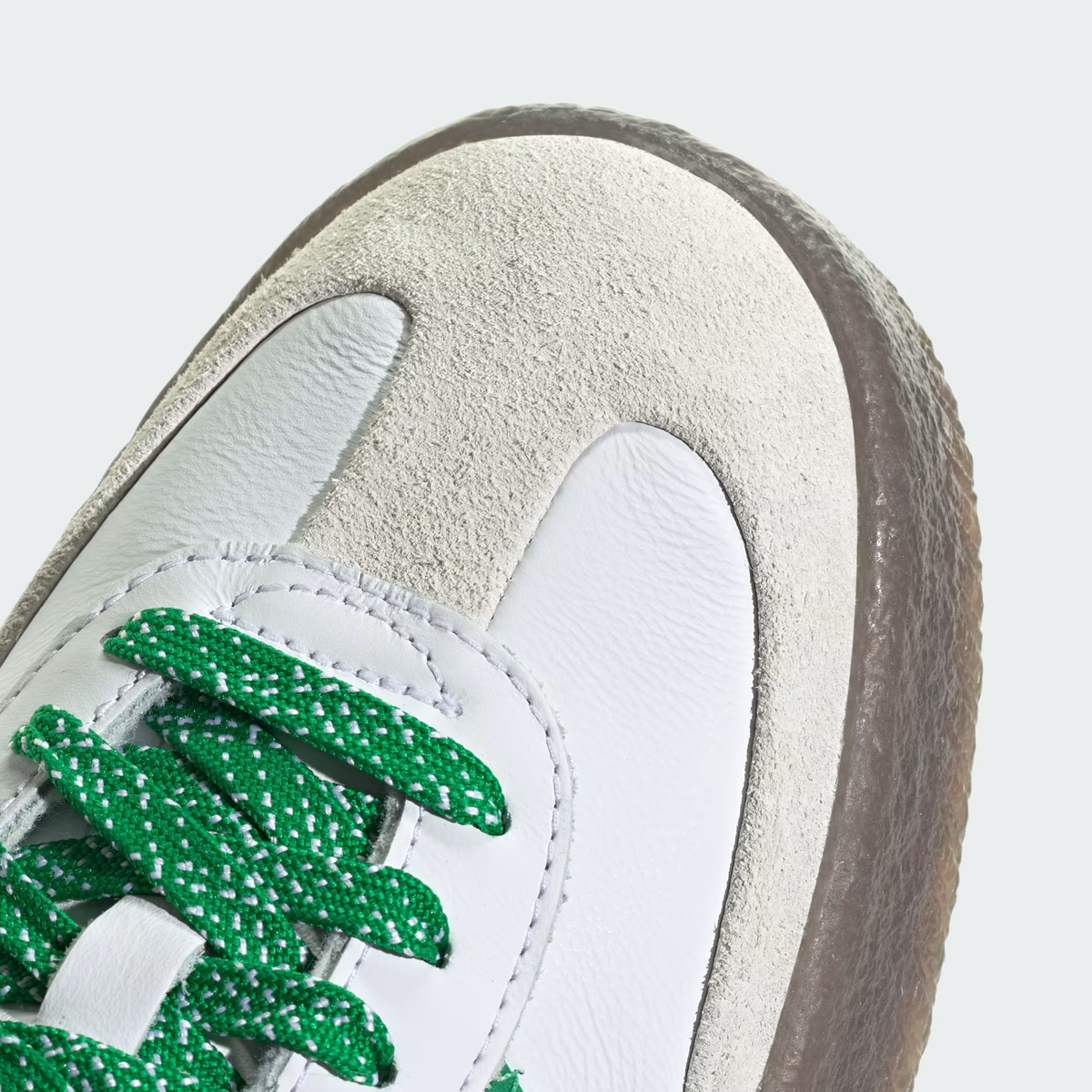 SAMBAE VERDE COM BRANCO–Branco Clean
