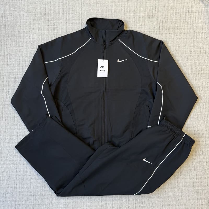 Conjunto Supreme x Nike Track Preto