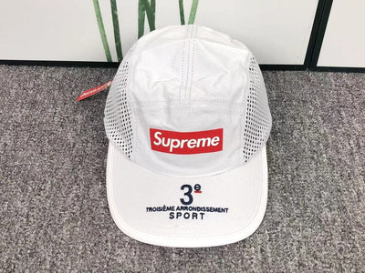 Boné Supreme Mesh Side Panel Camp Branco
