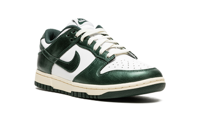 Nike Dunk Low Vintage Green (W)