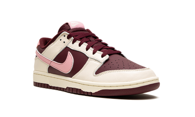 Nike Dunk Low Valentine’s Day